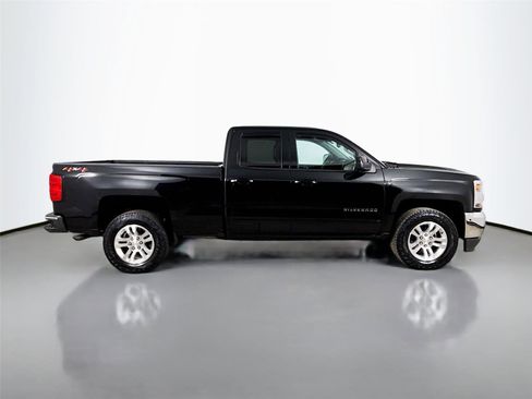 Used 2018 Chevrolet Silverado 1500 LT w/ All Star Edition AWD/4WD image 10