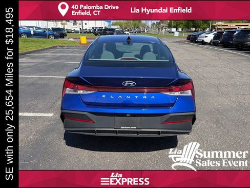 Used 2024 Hyundai Elantra SE FWD image 4
