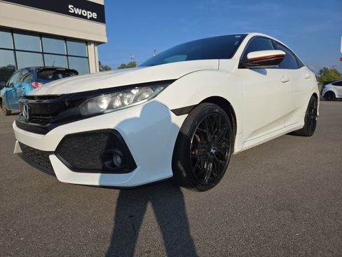 Used 2017 Honda Civic EX image 3