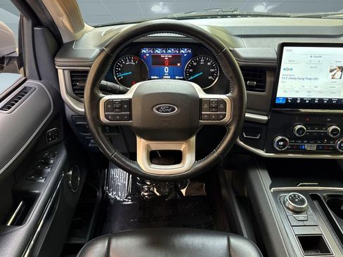 Used 2022 Ford Expedition XLT RWD image 31