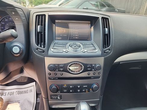 Used 2011 INFINITI G25 x w/ Moonroof Pkg AWD/4WD image 15