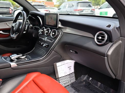 Used 2019 Mercedes-Benz GLC 300 4MATIC Coupe image 28