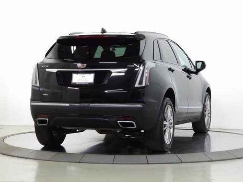 Certified 2022 Cadillac XT5 Sportv w/ Technology Package image 9