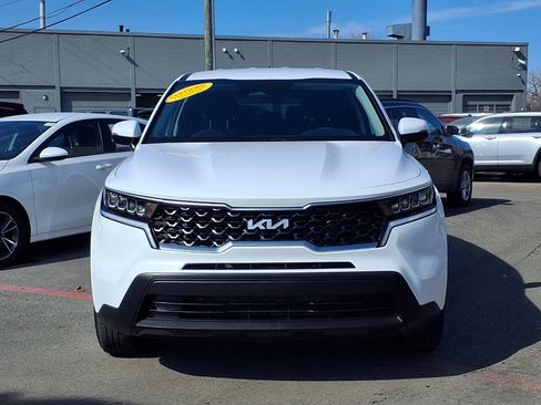 Used 2023 Kia Sorento LX image 21
