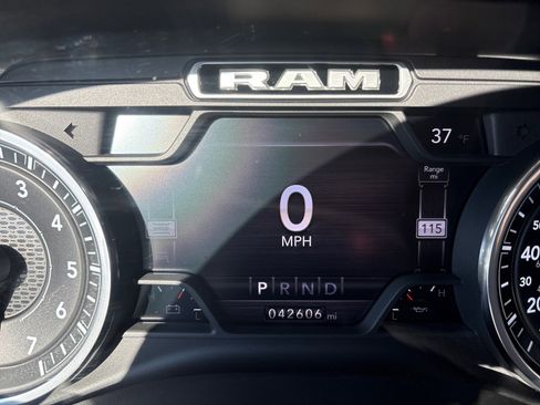 Used 2021 RAM 1500 Big Horn image 17