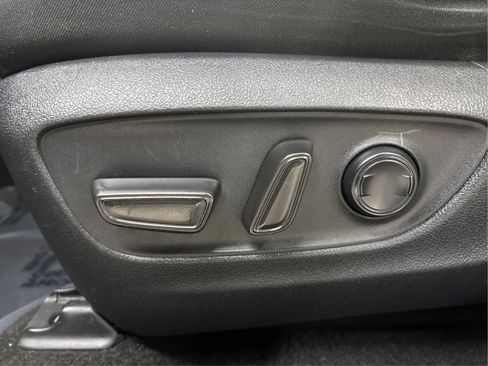 Used 2020 Toyota RAV4 XLE w/ Convenience Package image 22