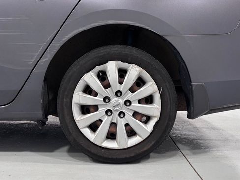 Used 2015 Nissan Sentra SV w/ Navigation Package FWD image 31