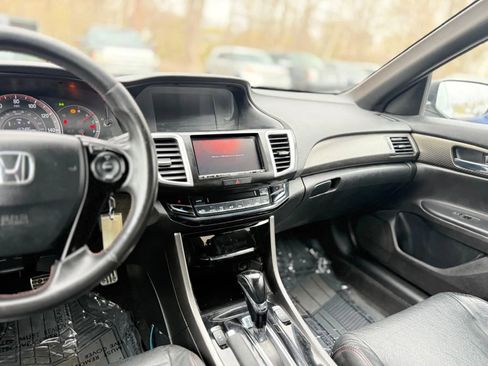 Used 2017 Honda Accord Sport Special Edition image 19