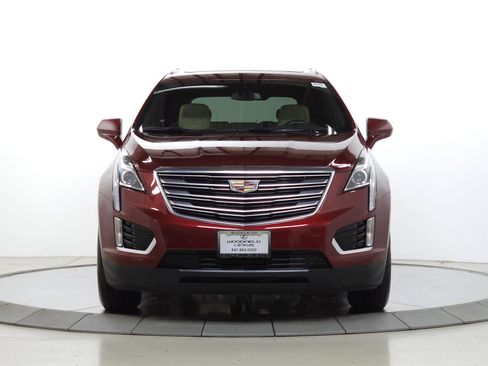 Used 2017 Cadillac XT5 Luxury w/ Driver Awareness Package AWD/4WD image 2