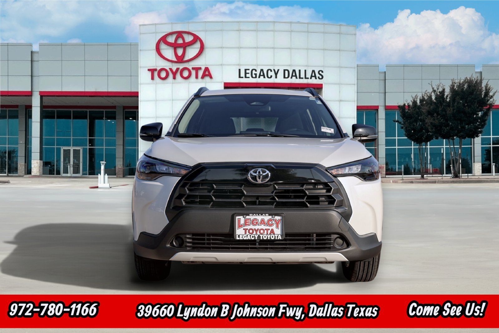 Used 2026 Toyota Corolla Cross LE FWD image 6