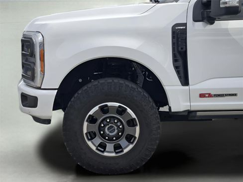 Certified 2023 Ford F250 Lariat w/ Lariat Ultimate Package AWD/4WD image 9