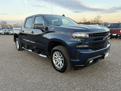 Used 2021 Chevrolet Silverado 1500 RST image 3