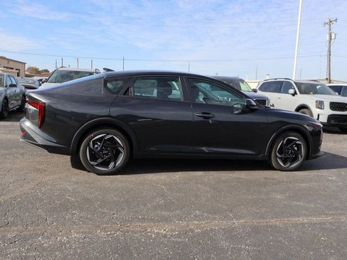 New 2025 Kia K4 EX image 8