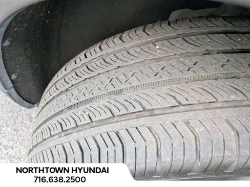 Used 2025 Cadillac XT4 Premium Luxury image 48