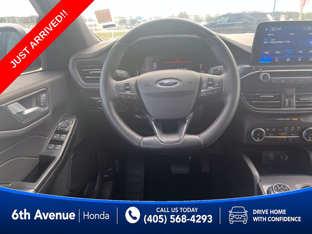 Used 2025 Ford Escape ST-Line Select AWD/4WD image 24