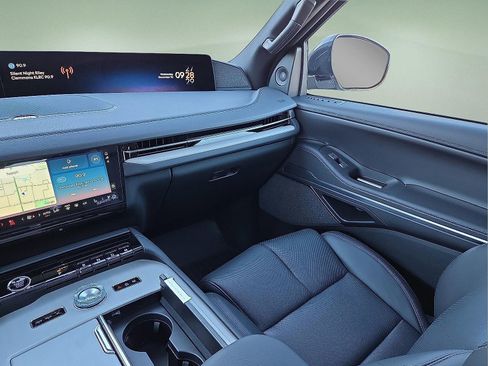 New 2025 Lincoln Navigator L Reserve w/ Jet Appearance Package AWD/4WD image 12