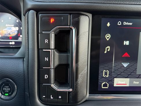 Used 2023 GMC Yukon XL Denali image 18