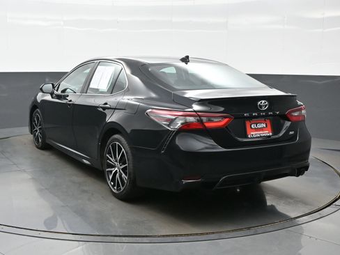 Used 2023 Toyota Camry SE FWD image 4