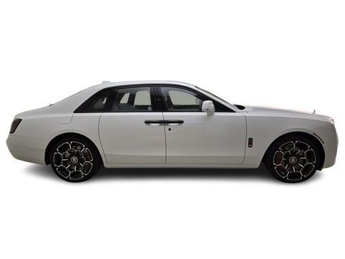 New 2025 Rolls-Royce Ghost Black Badge image 5