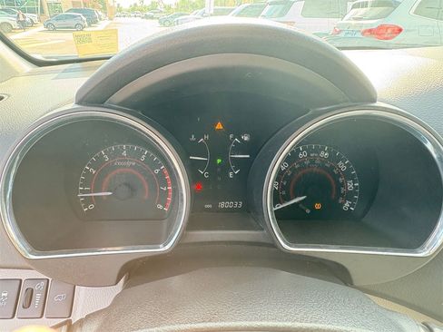 Used 2012 Toyota Highlander FWD image 15