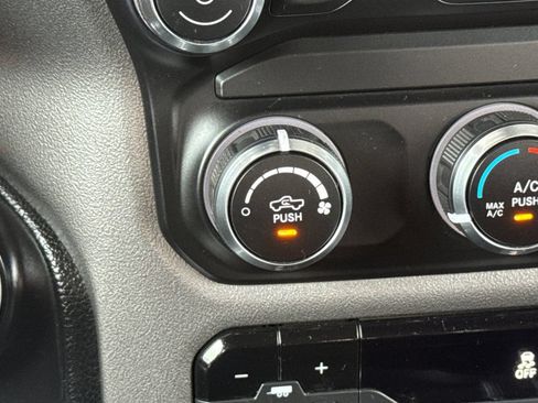 Used 2020 RAM 1500 Big Horn AWD/4WD image 27