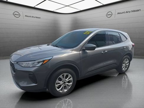 Used 2025 Ford Escape Active AWD/4WD image 8