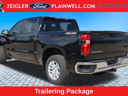 Used 2023 Chevrolet Silverado 1500 LT AWD/4WD image 3