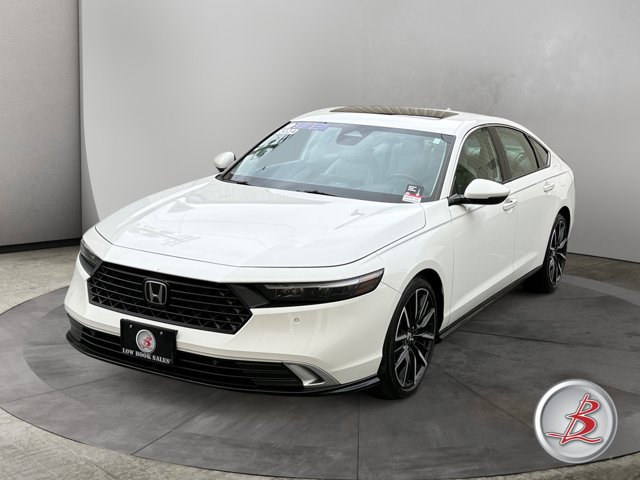 Used 2024 Honda Accord Touring image 3