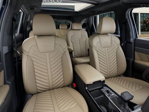 New 2025 Kia Sorento SX Prestige w/ Olive Brown Leather Package image 15