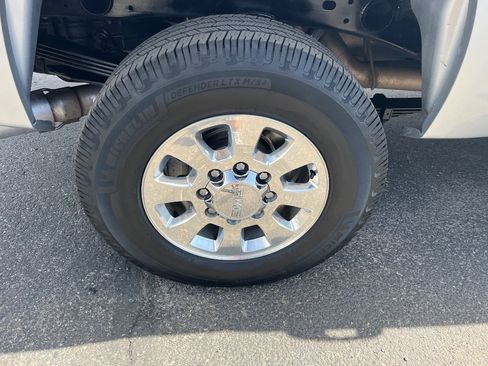 Used 2014 GMC Sierra 2500 SLT w/ Suspension Package, Off-Road AWD/4WD image 42