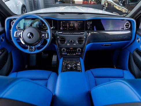 New 2026 Rolls-Royce Cullinan Black Badge image 35