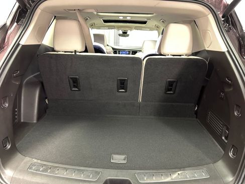 Used 2023 Buick Enclave Avenir w/ Avenir Technology Package image 26