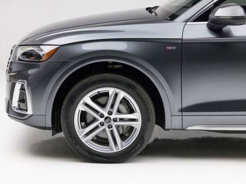 Used 2021 Audi Q5 e Premium w/ Convenience Package image 39