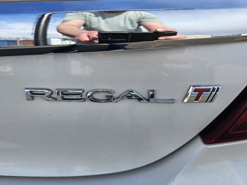 Used 2016 Buick Regal Premium w/ Driver Confidence Package #1 image 29