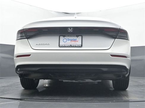 Used 2023 Honda Accord LX image 10