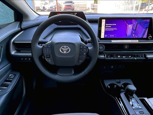 Used 2024 Toyota Prius XLE image 5