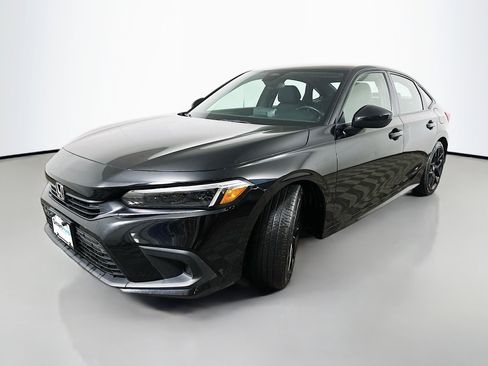 Used 2024 Honda Civic Sport image 3