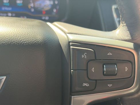Used 2022 Chevrolet Suburban Premier AWD/4WD image 34