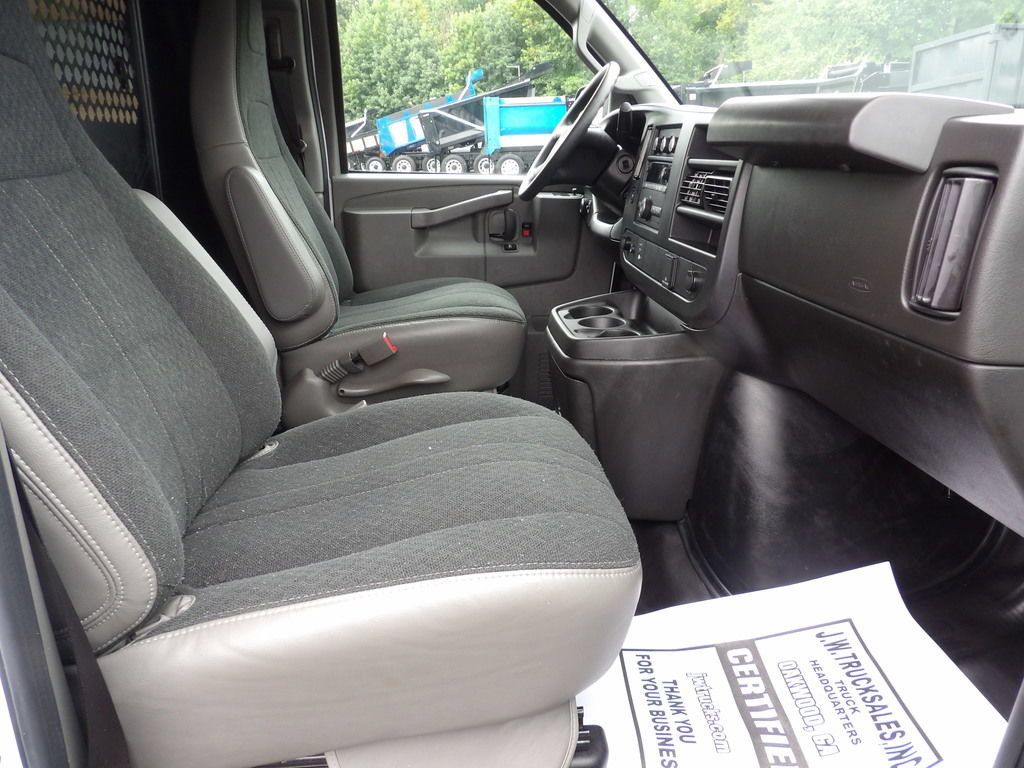 Used 2025 GMC Savana 2500 w/ Driver Convenience Package RWD image 35