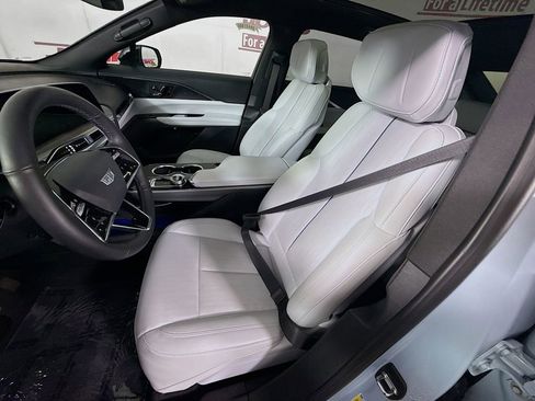 Used 2024 Cadillac Lyriq Sport AWD/4WD image 25