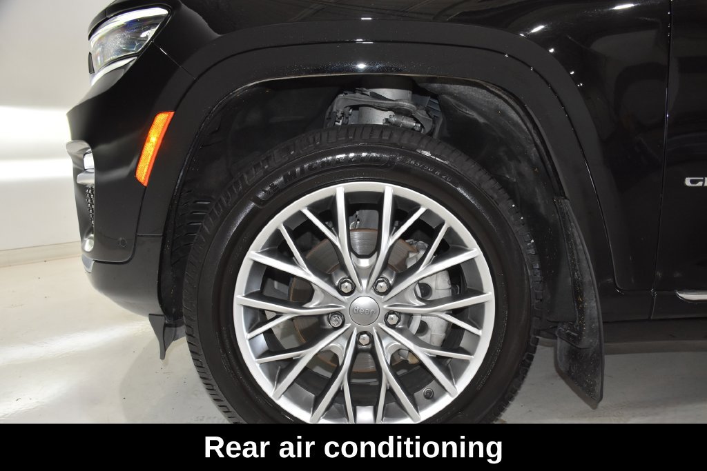 Used 2022 Jeep Grand Cherokee Summit w/ Adv Protech Group IV AWD/4WD image 9