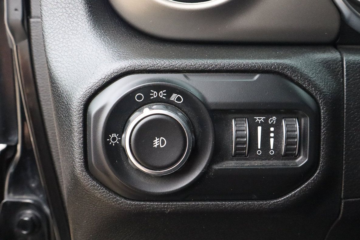 Used 2021 Jeep Wrangler Unlimited Sport AWD/4WD image 17