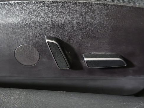 Used 2023 Tesla Model 3 Standard Range image 35