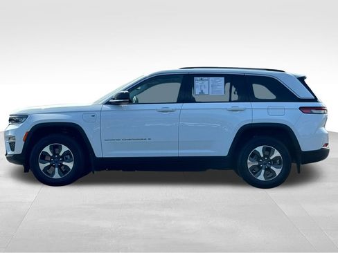 Used 2022 Jeep Grand Cherokee Limited 4xe w/ MOPAR Finishing Package AWD/4WD image 4