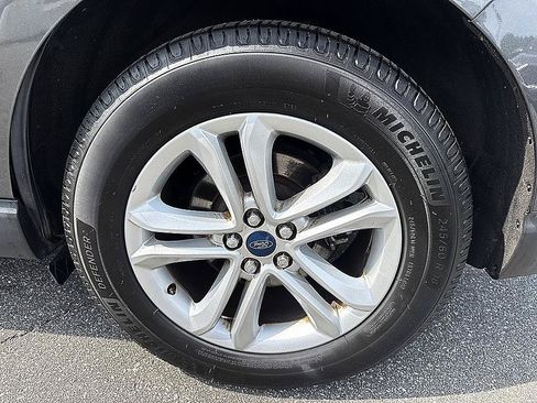 Used 2019 Ford Edge SEL w/ Equipment Group 201A FWD image 8