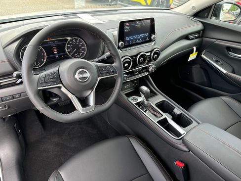New 2025 Nissan Sentra SR w/ SR Premium Package image 14