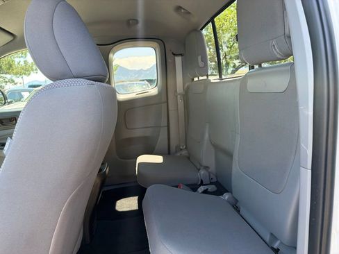 Used 2014 Toyota Tacoma 4x4 Access Cab w/ Convenience Package image 22