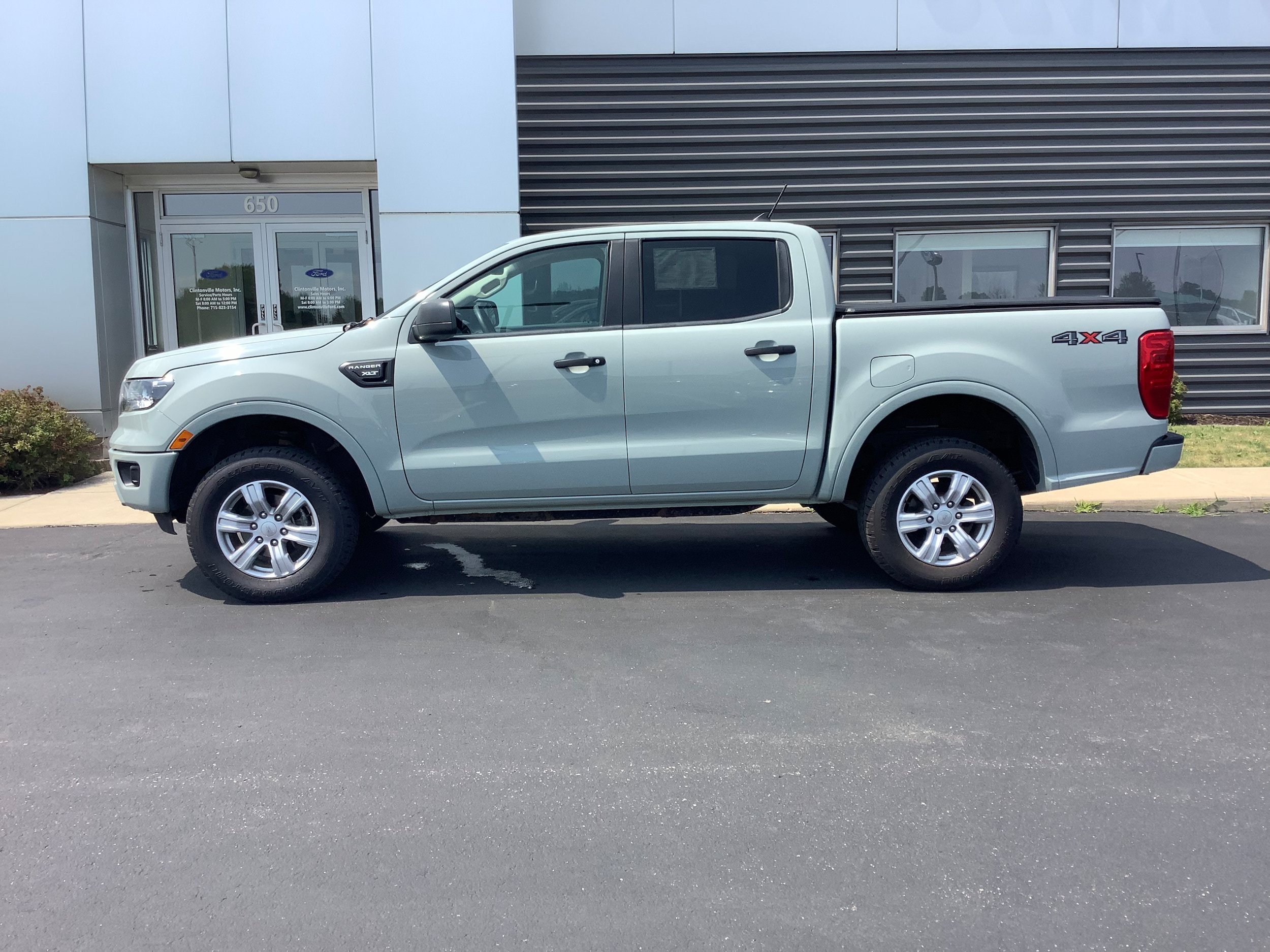 Used 2022 Ford Ranger XLT w/ Bed Utility Package AWD/4WD image 2