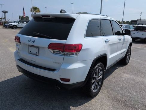 Used 2018 Jeep Grand Cherokee Limited AWD/4WD image 4