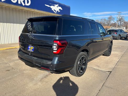 Used 2024 Ford Expedition Max Limited image 3